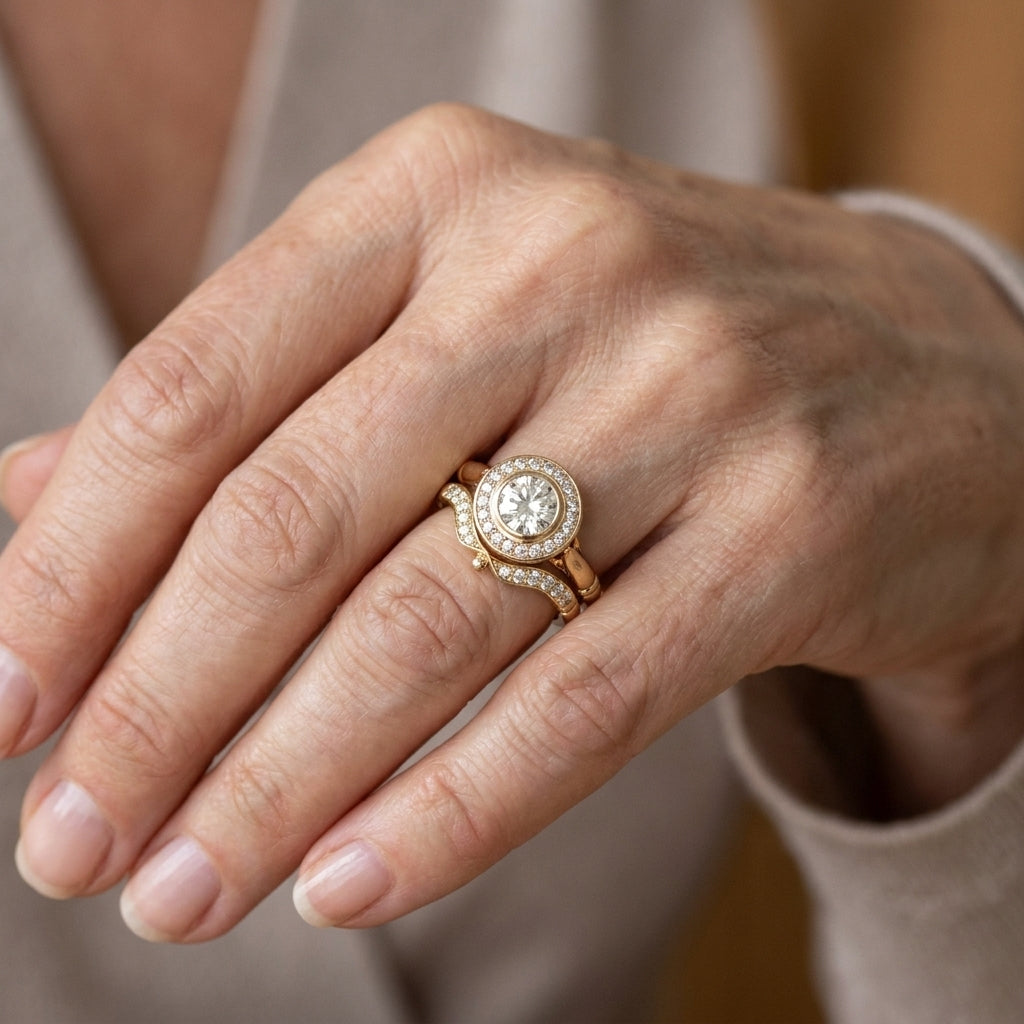 Vintage Bezel-Set Zirconia Engagement Ring Set with Contoured Band